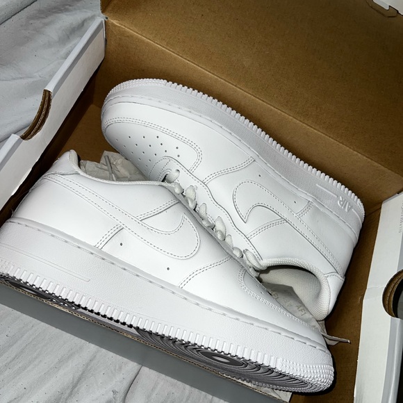 Nike Other - Nike Air Force 1 LE (GS)
